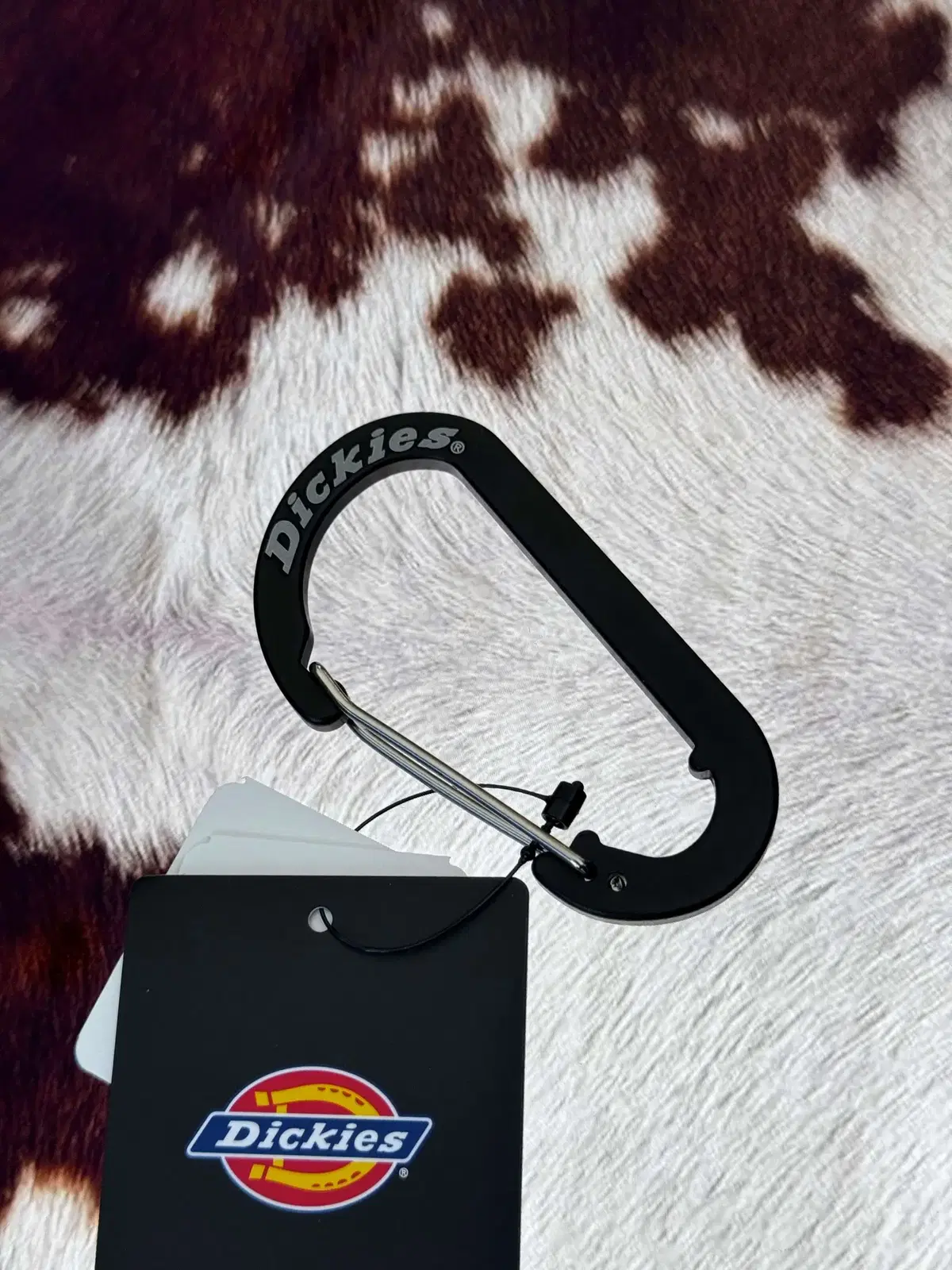 dickies carabiner