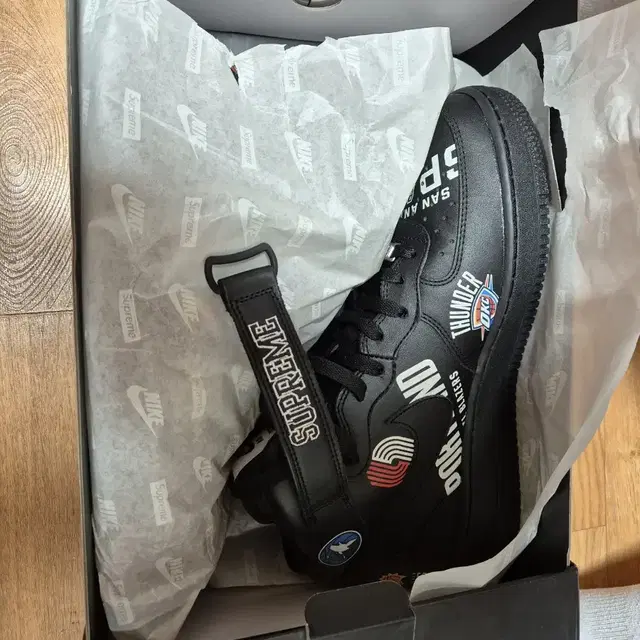 Nike x Supreme Air Force 1 Mid NBA Black