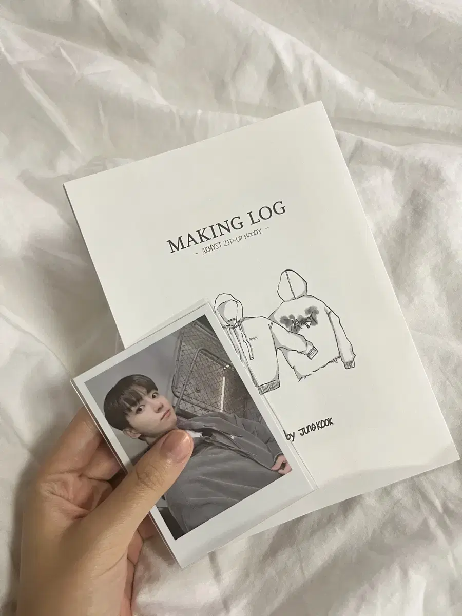 BTS jungkook Hooded Zip-up Lamp Photocard, JK MAKING LOG