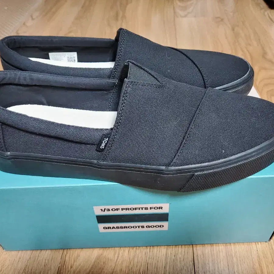 TOMS Fenix 슬립온 black Canvas 10(280)