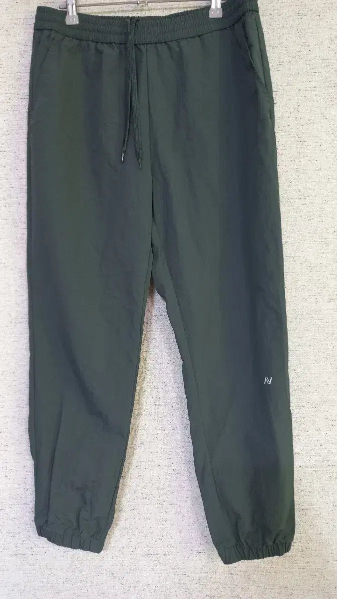 LANZYBEE Nylon Jogger Pants (L)