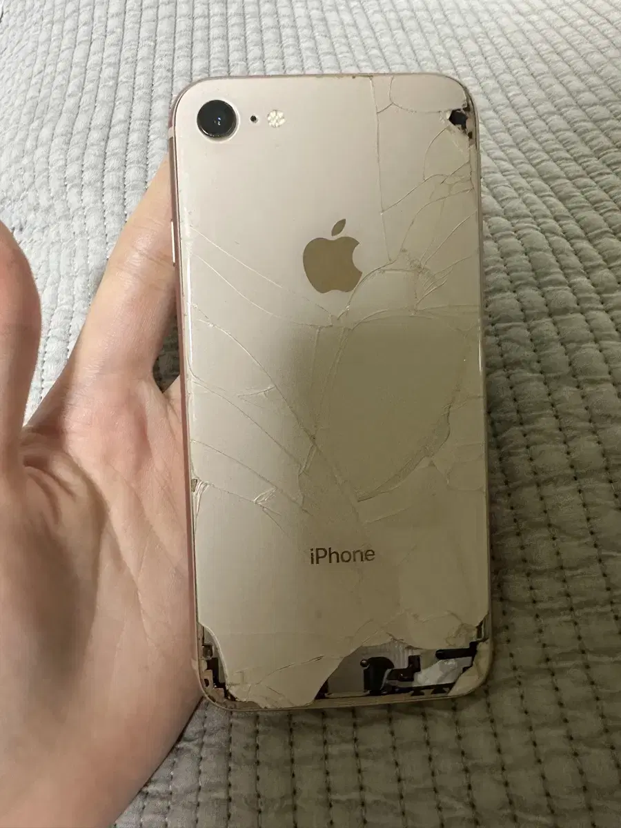 Sell me a broken iPhone 8