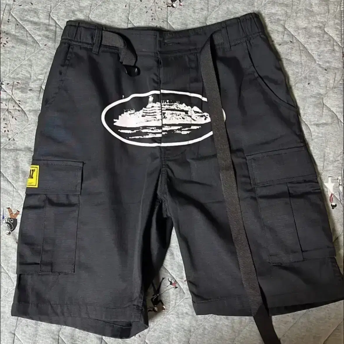 Corteiz cargo shorts 코르테이즈 카고 반 바지