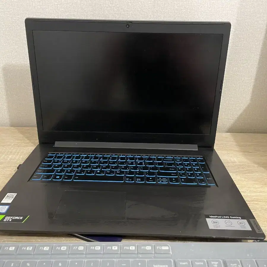 레노버 17인치 i79750 16gb ssd512 gtx1650