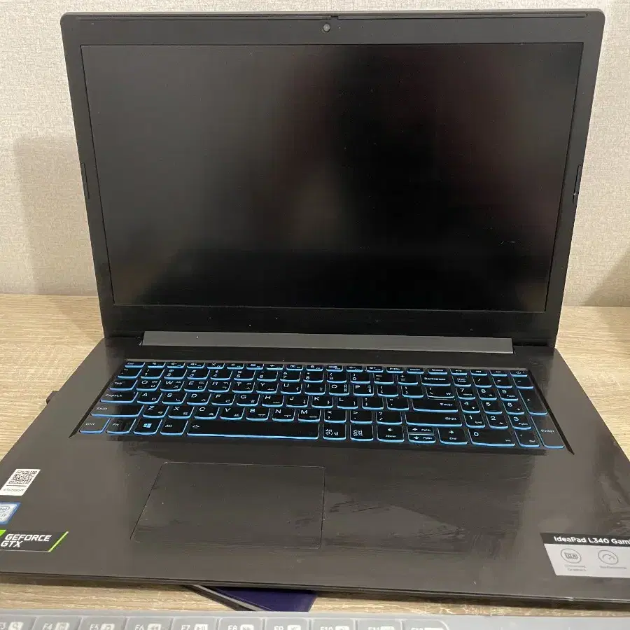 레노버 17인치 i79750 16gb ssd512 gtx1650