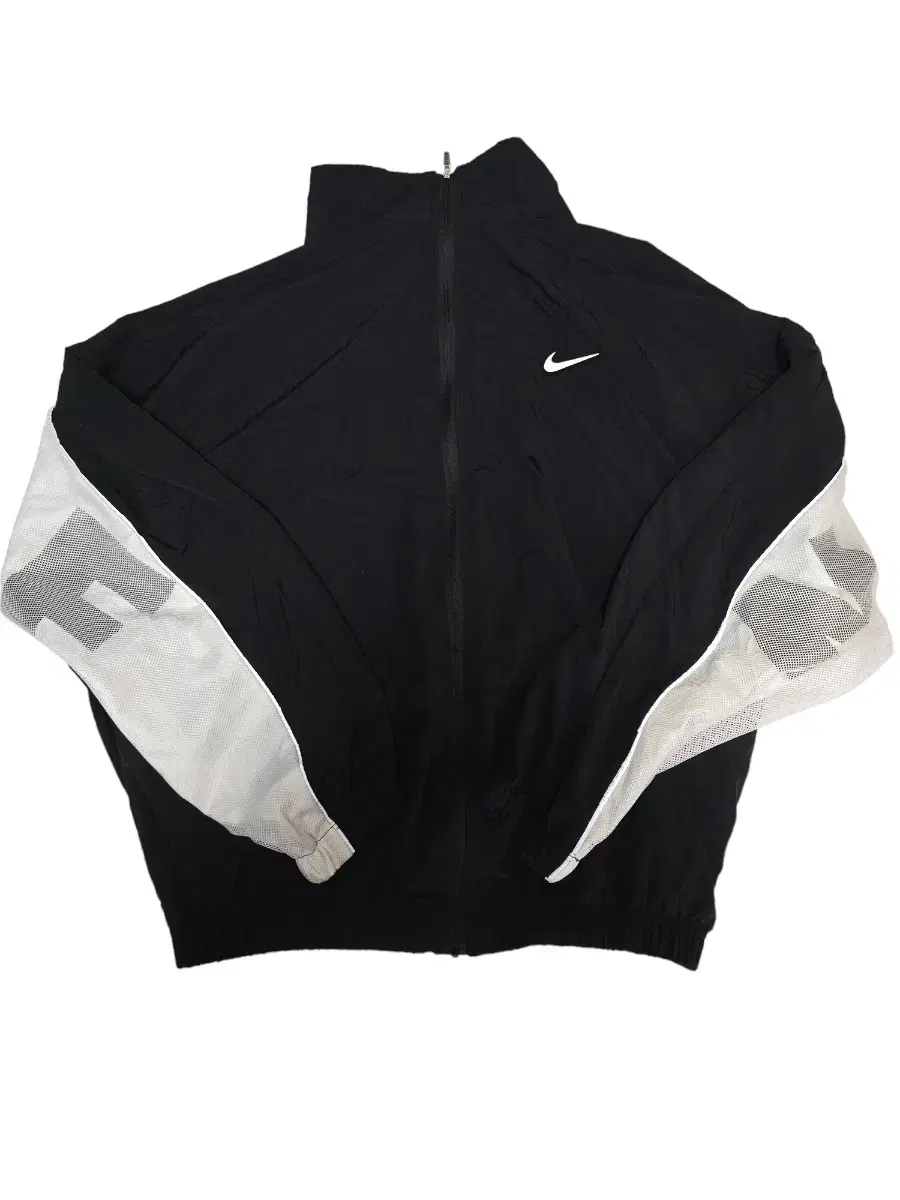 Nike Solo Swoosh Lettering Windbreaker True to size XL