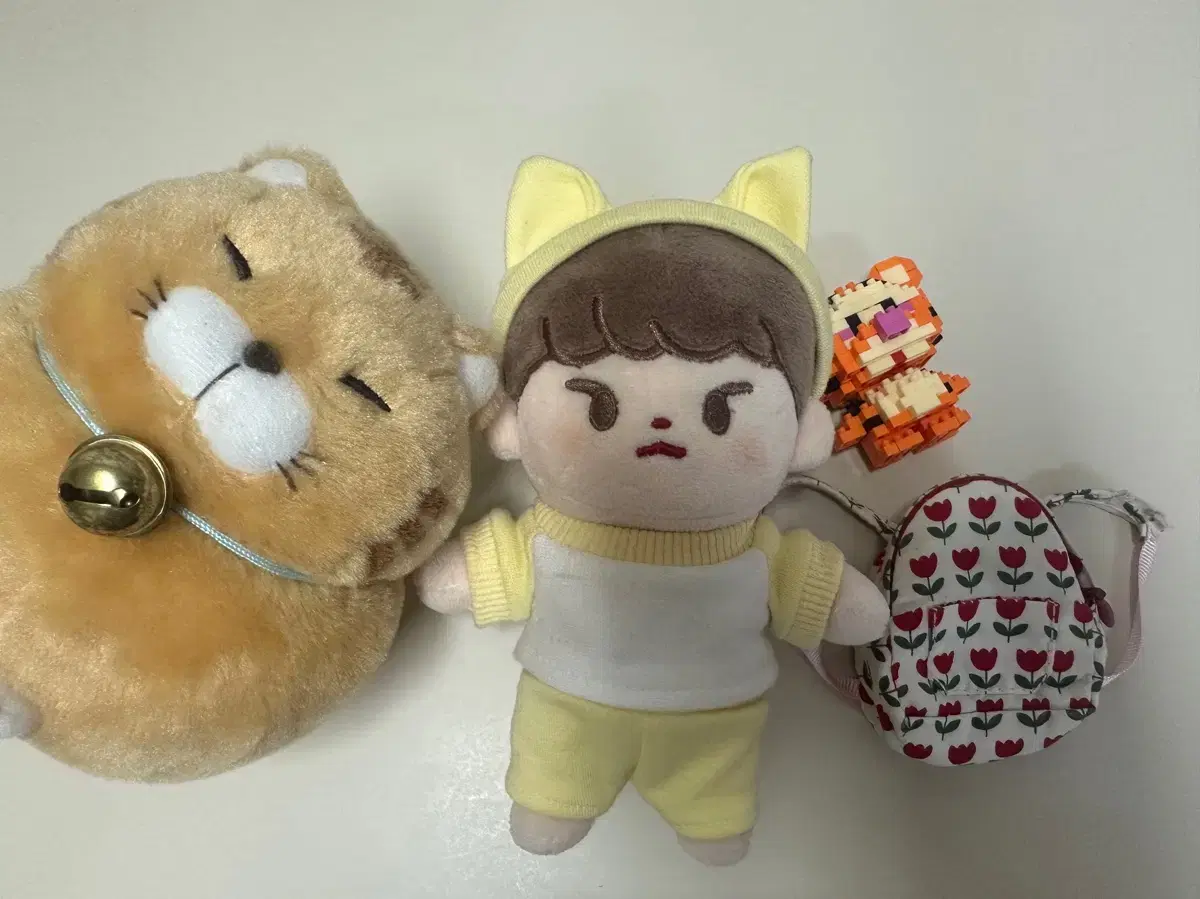 Seventeen hoshi doll chibi+dolls, figures