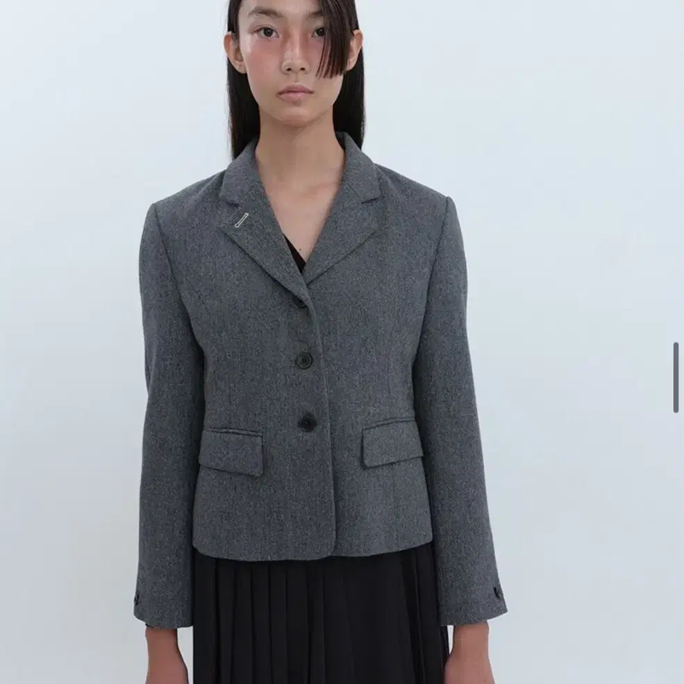 새상품 ) 아위 3-BUTTON CROPPED WOOL JACKET