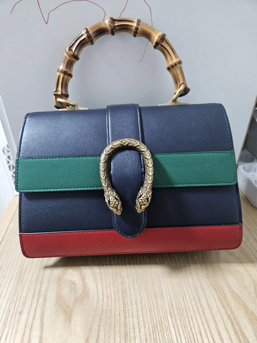 Gucci Bamboo Top Handle Dionysus Medium Shoulder Bag