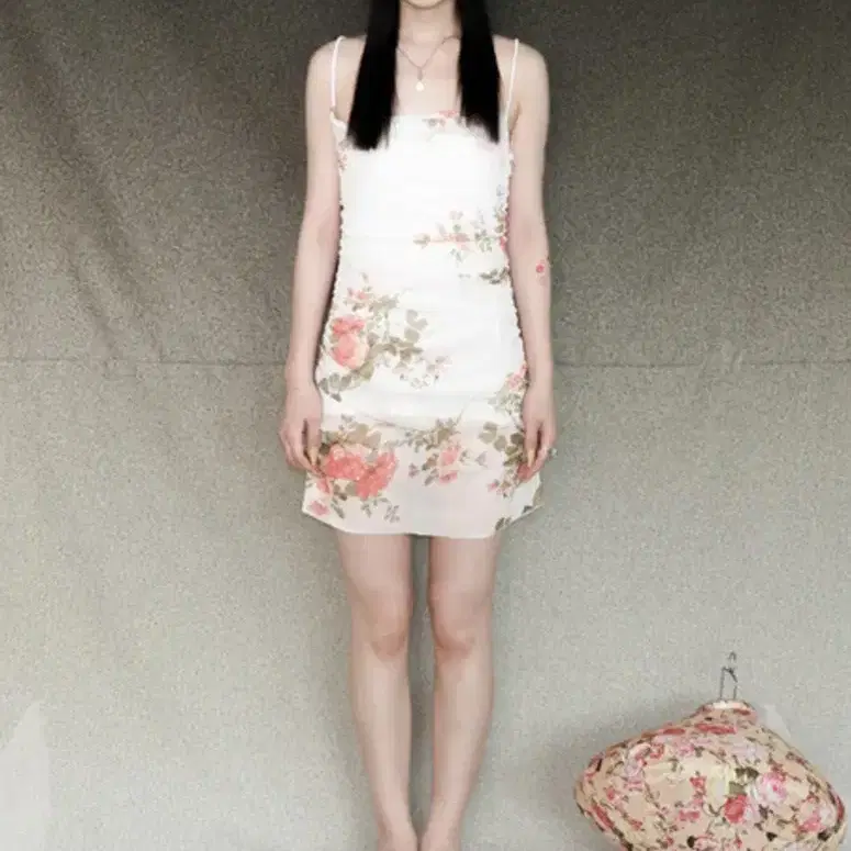 MIAE미애 White flower mini dress