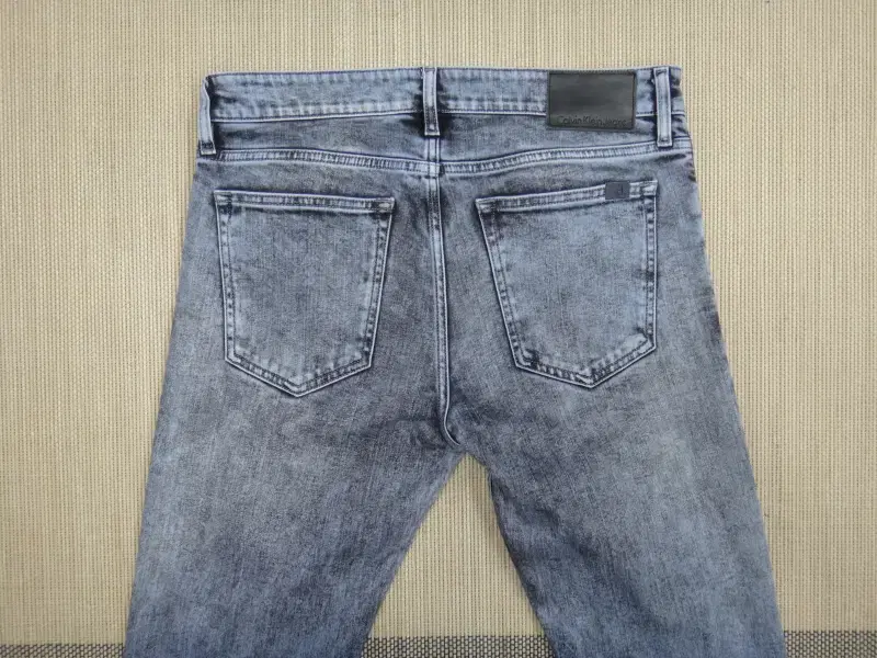 (32") Calvin Klein Jin Men's Skinny Fit Denim Pants