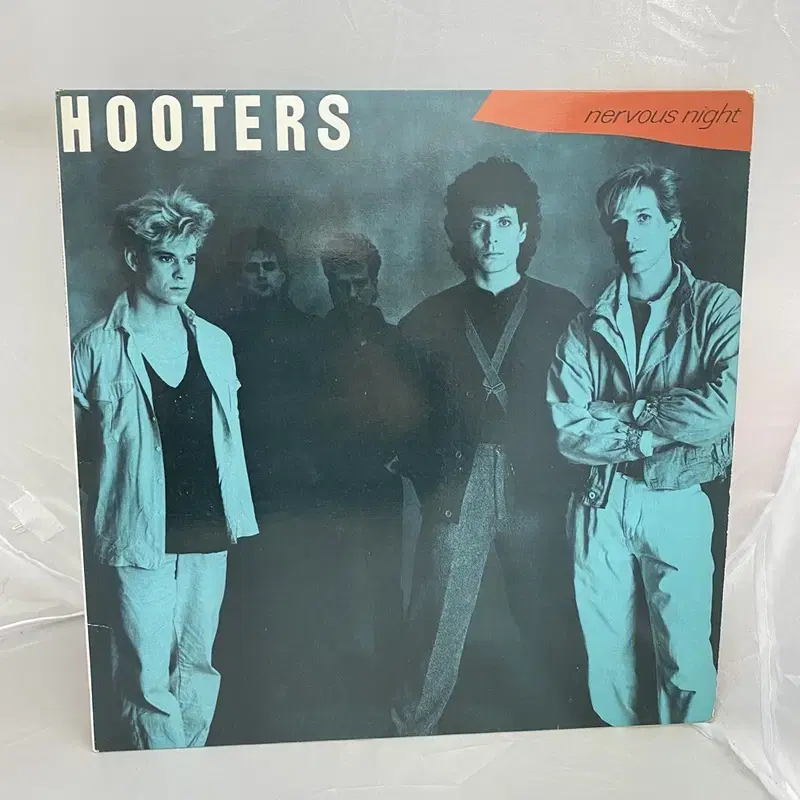 HOOTERS  LP / AA2564