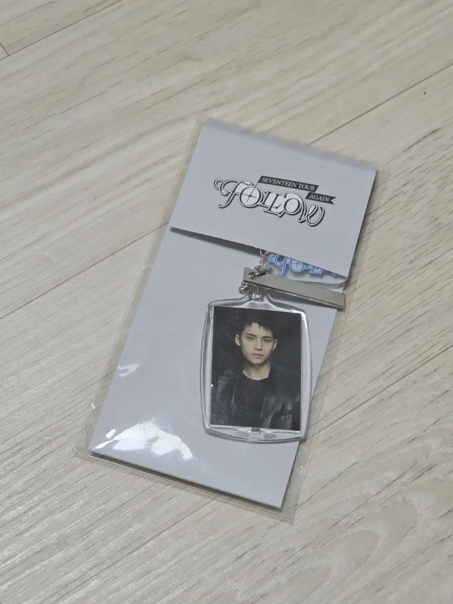 [unsealed/shipped] Follow mingyu keyring