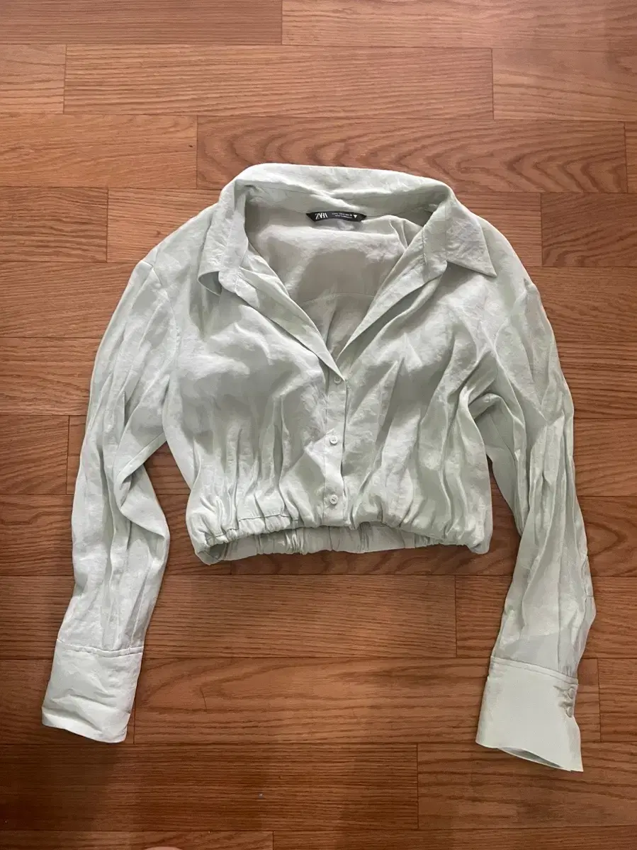 Zara Zara Mint-colored cropped shirt