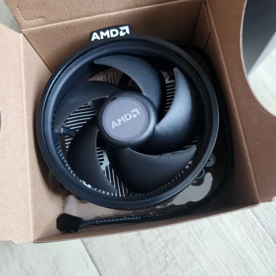 AMD 라이젠5 5600G 기본쿨러