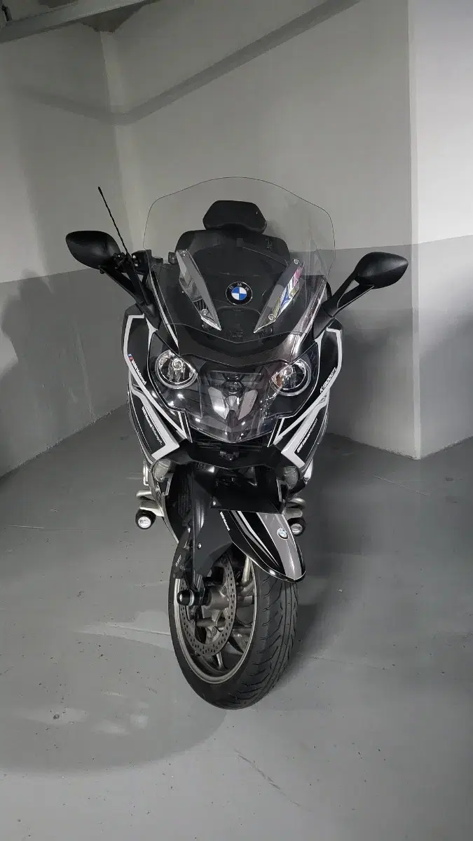 bmw k1600gtl 적은키로수 판매합니다