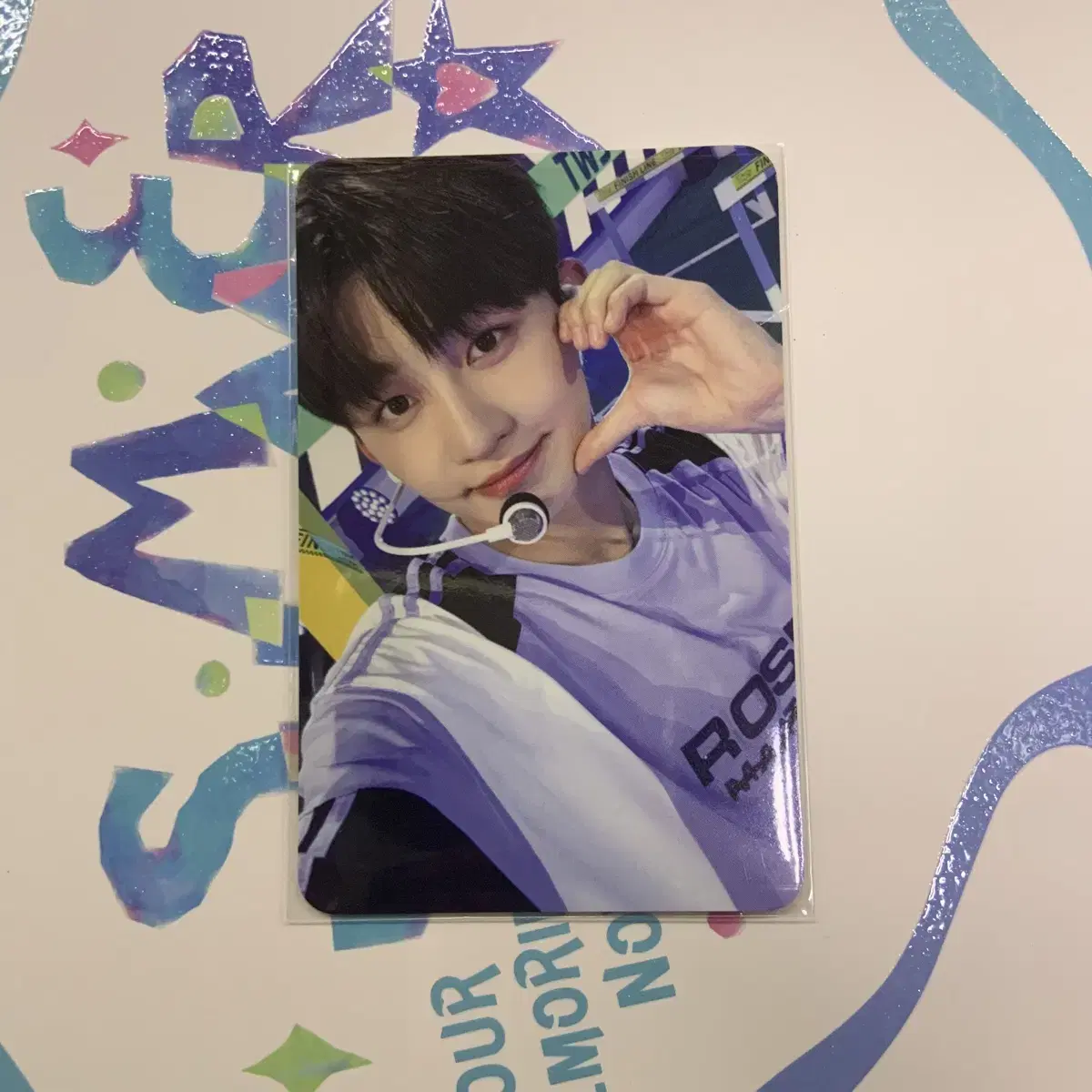 (Price dropped!) [SOLD] Tours the Modern luckydraw jihoon photocard