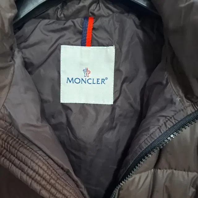 MONCLER 몽끌레어