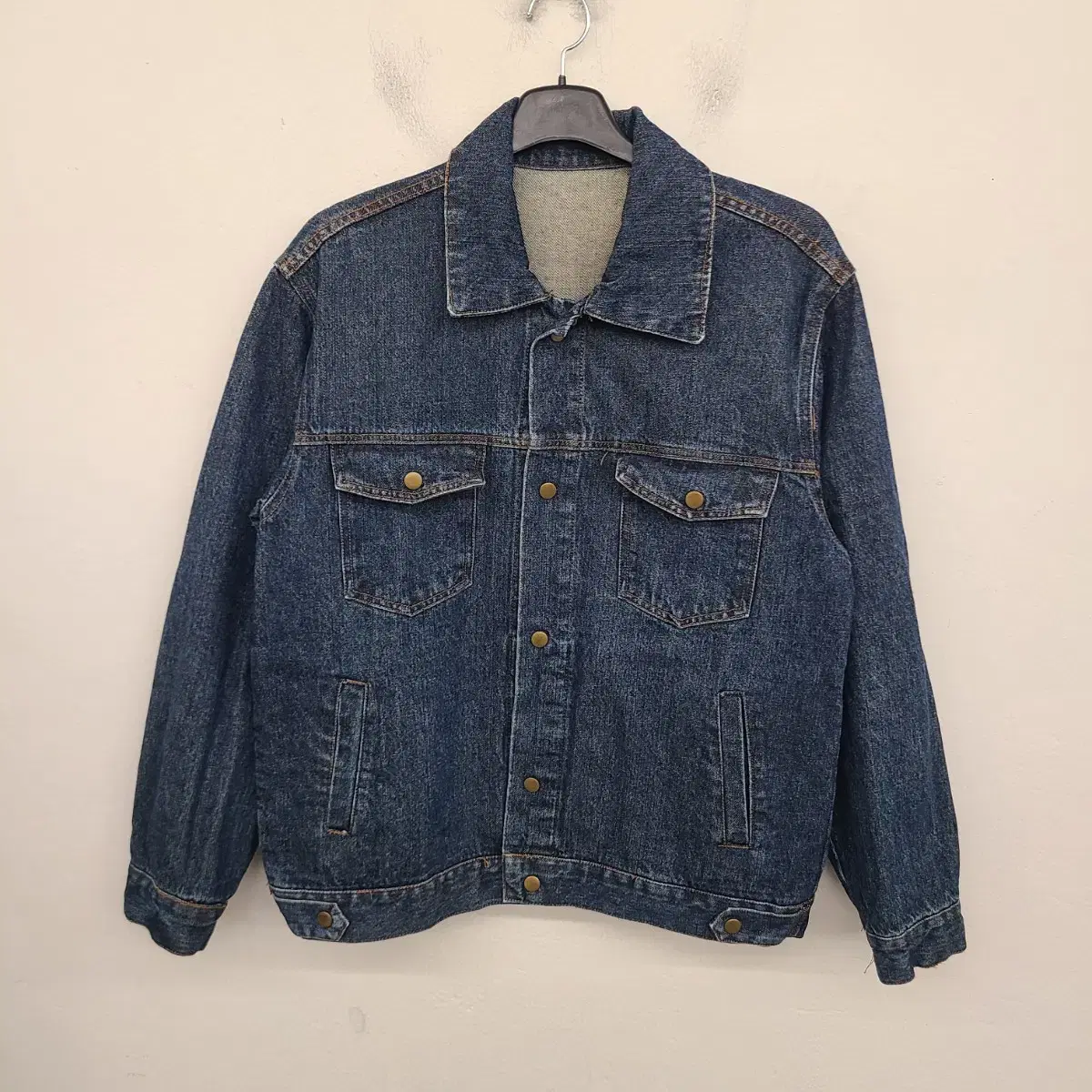 [100/L] Washed Denim Jacket