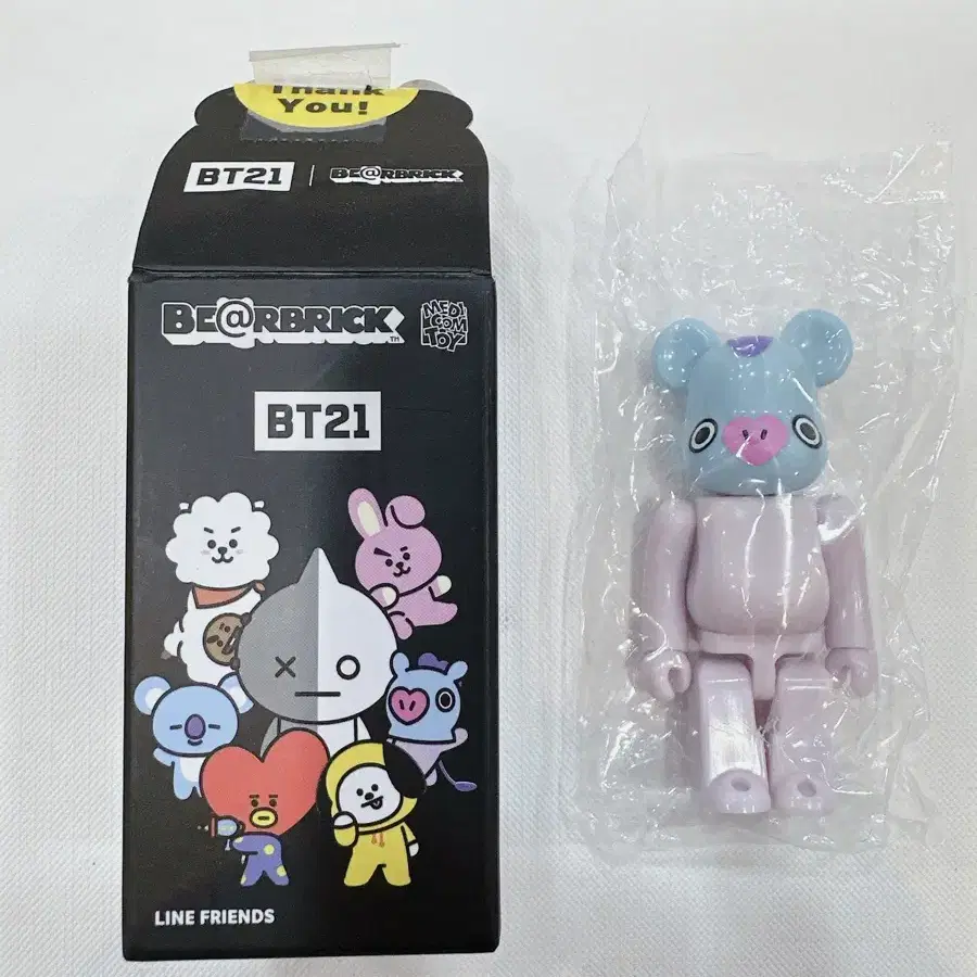 베어브릭 BT21 방탄 MANG 미개봉 판매합니다.