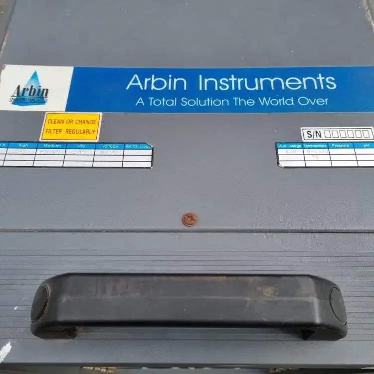 ARBIN Instruments BT-2000 배터리 테스터.