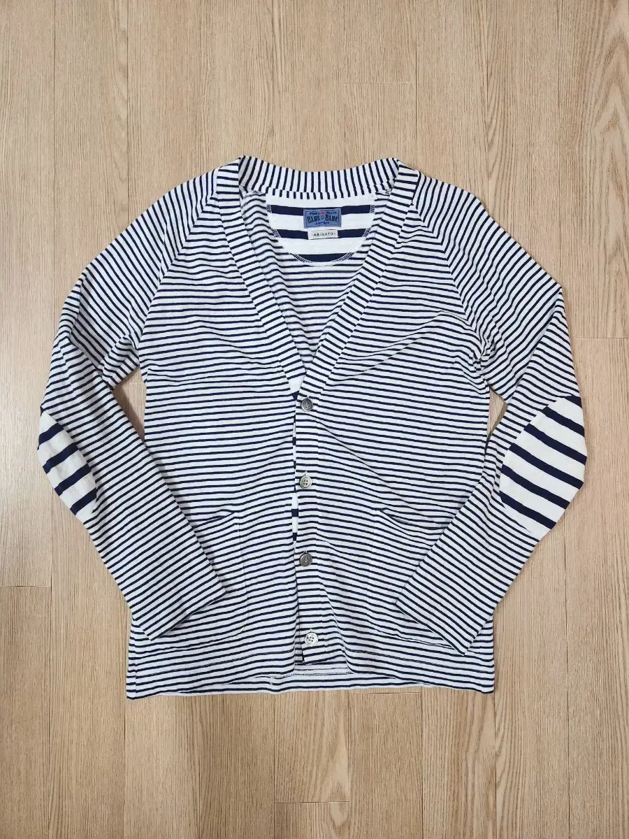 BlooBloomingdale's Japan Striped V-neck cardigan