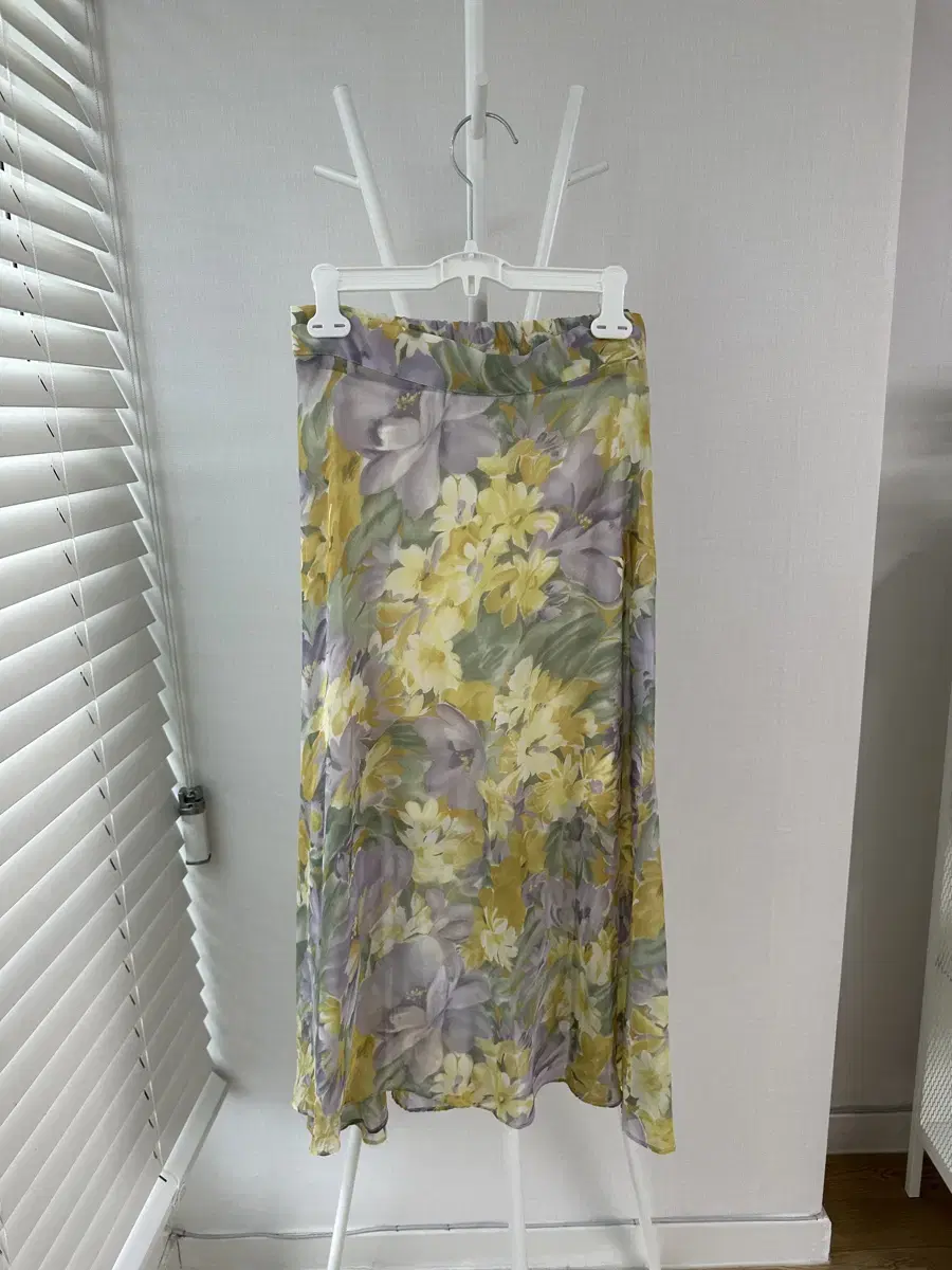 Atelier Long Skirt with Light Purple Flower Pattern