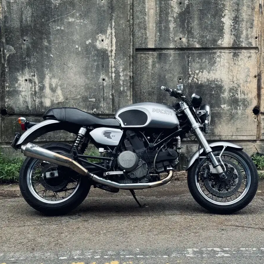 두카티 GT1000 DUCATI GT1000