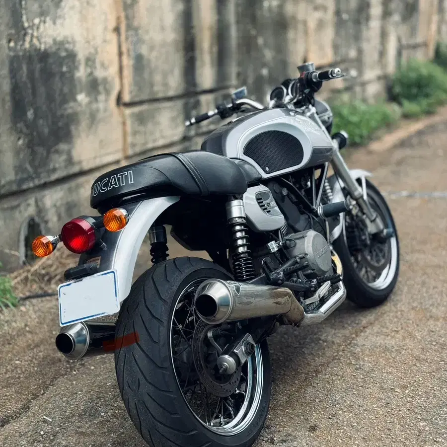 두카티 GT1000 DUCATI GT1000