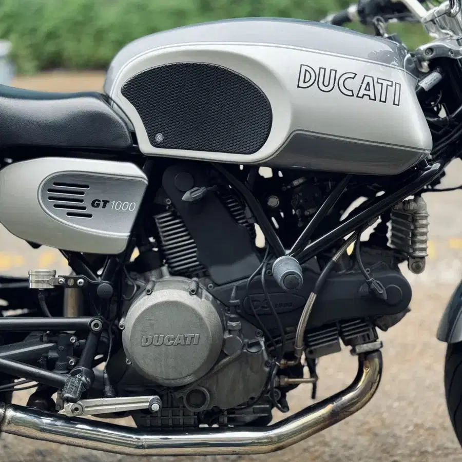 두카티 GT1000 DUCATI GT1000