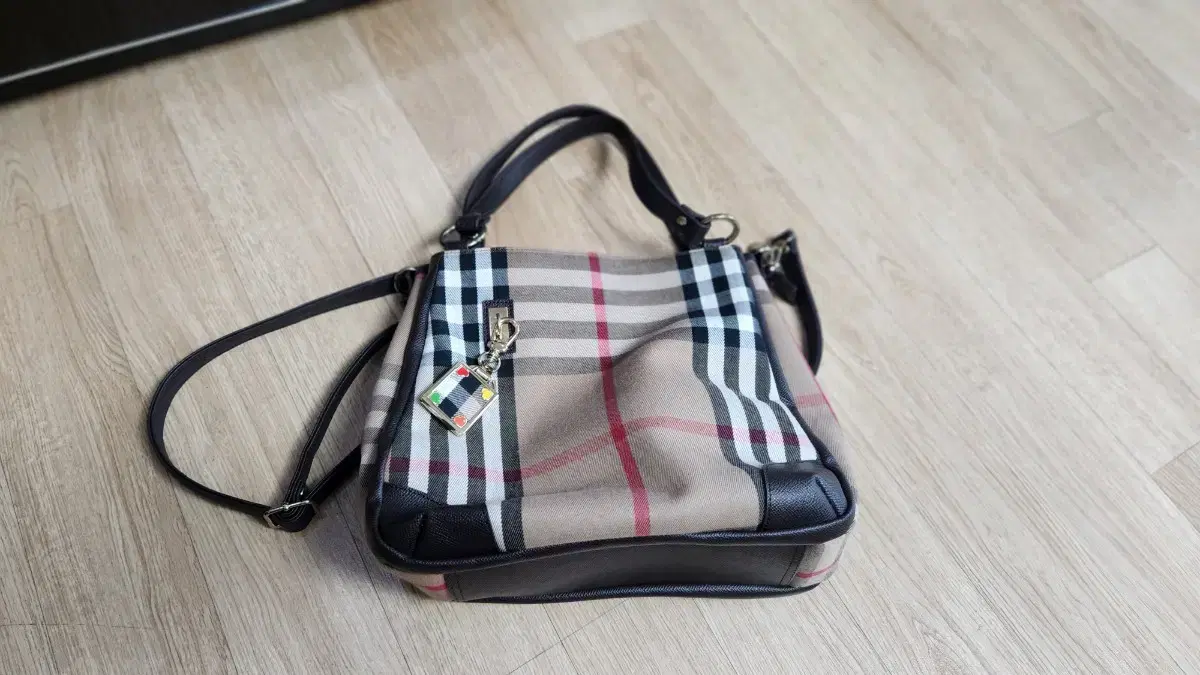 Burberry x Style Handbag (Not a counterfeit)