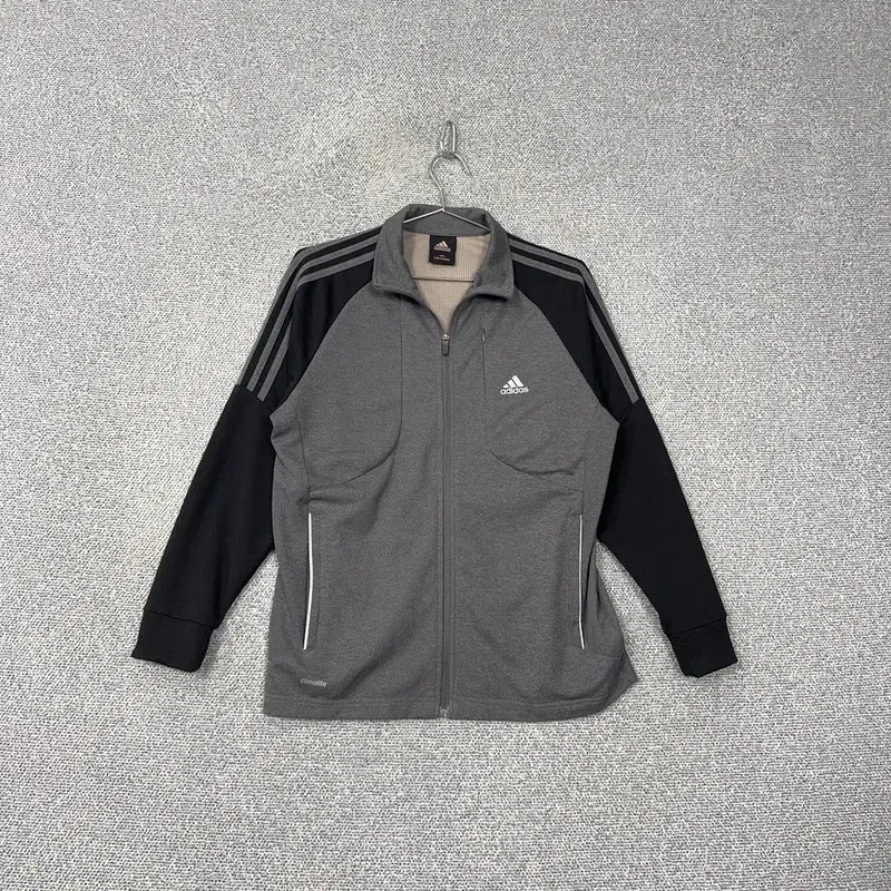 adidas Grayblack Tracktop 100