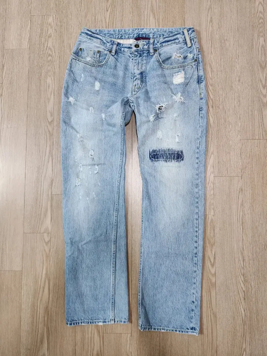 Kelen Wright bloo Destroyed Denim Pants