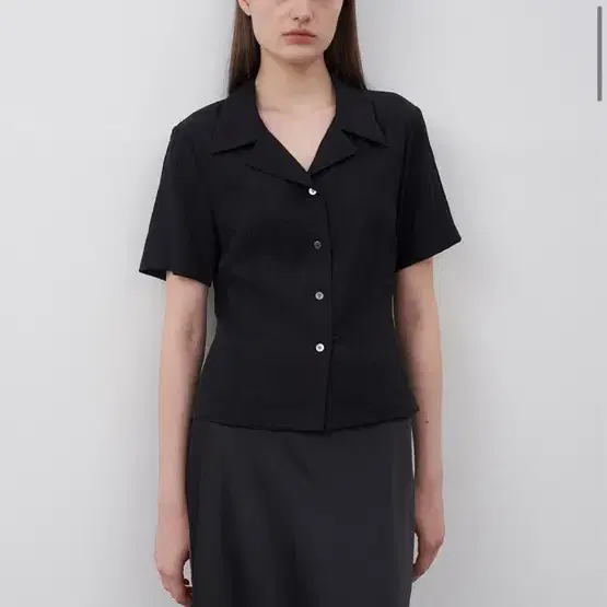 Ore 오어 Delphy Pleats Shirts Black