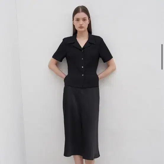 Ore 오어 Delphy Pleats Shirts Black