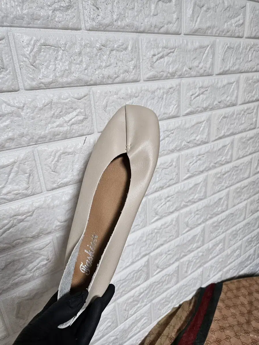 Almost New) Flat Shoes39