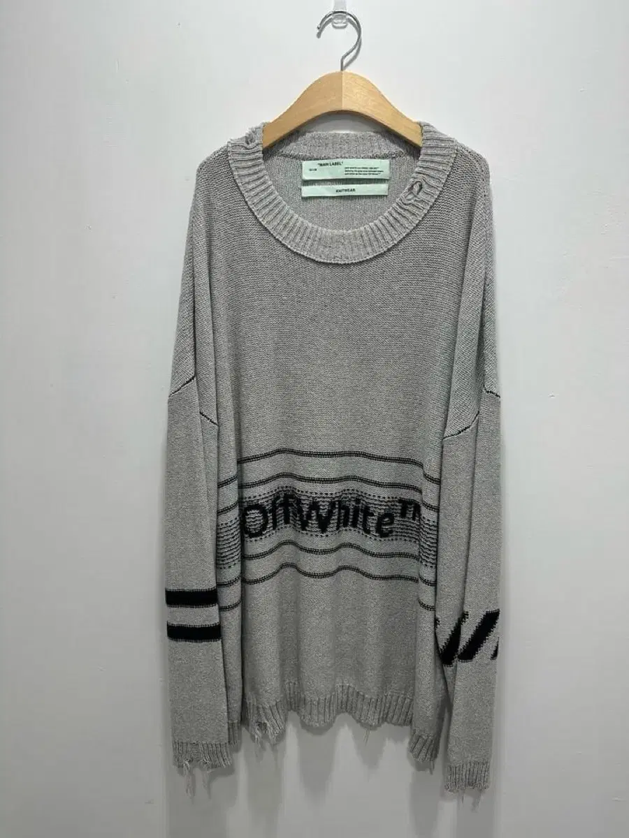 Vintage off-white knit