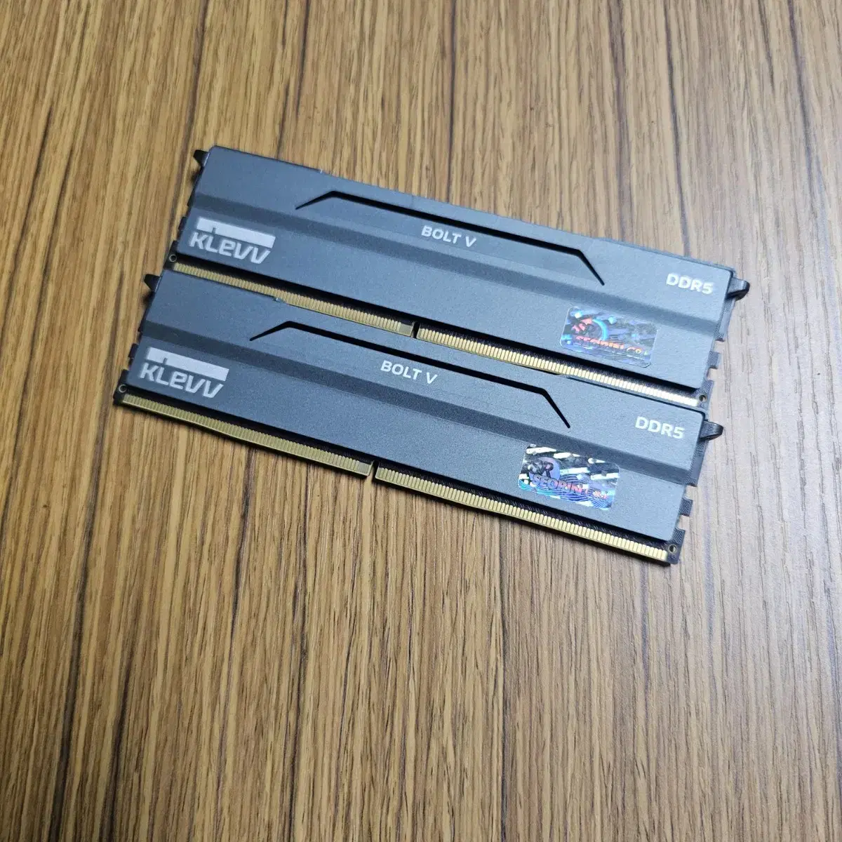 DDR5 6000 32g CL30 BOLT V 패키지 서린