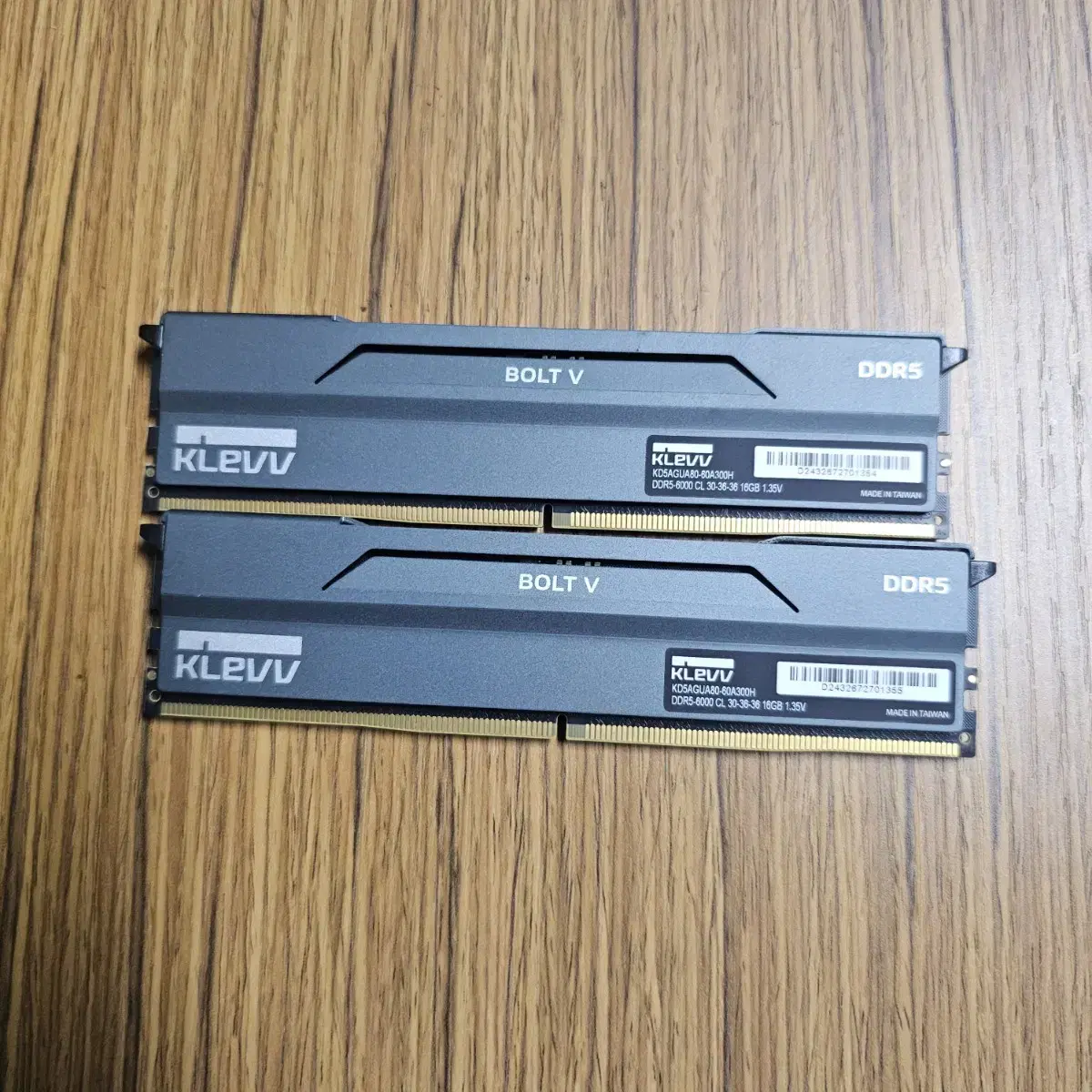 DDR5 6000 32g CL30 BOLT V 패키지 서린