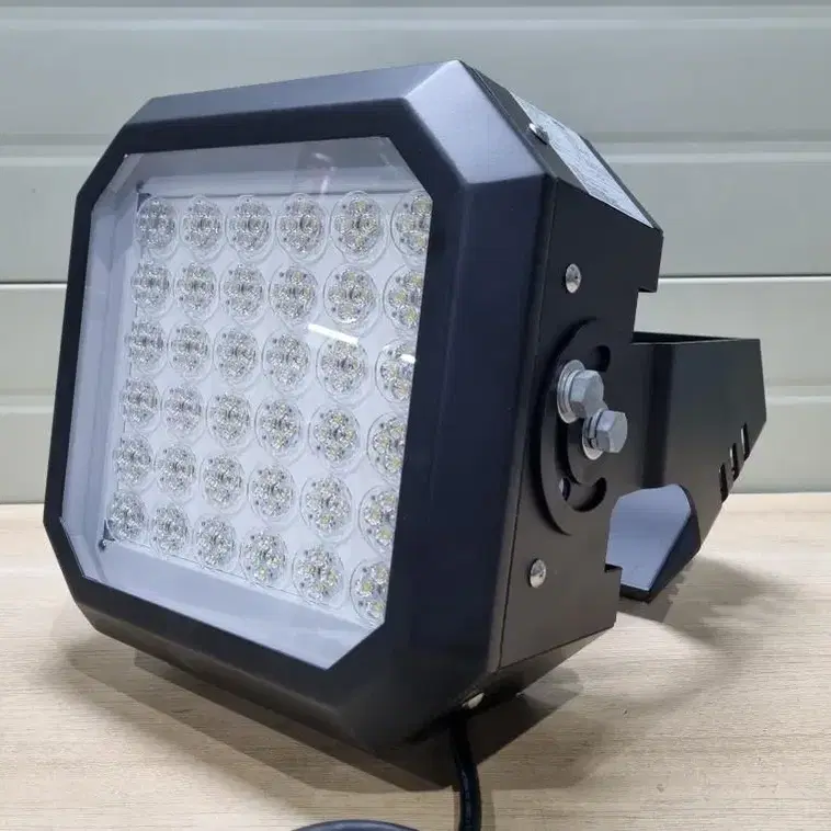 Brillanz BCW-200N LED 조명.