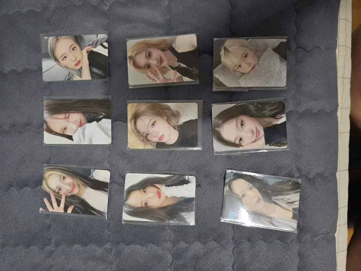 Fromis 9 Talk & Talk pre-order benefit Photocard