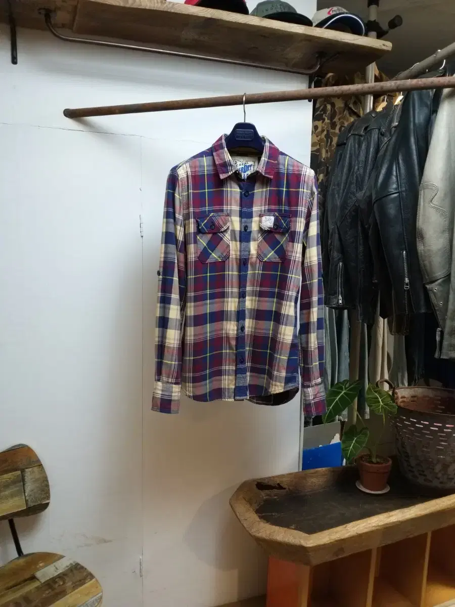 Superdry Check Shirt . M