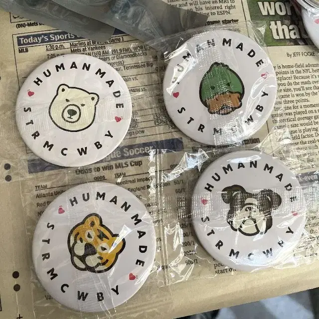 HUMAN MADE ANIMAL BADGE 뱃지 옷핀 가슴핀 패션 악세사