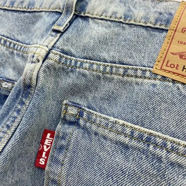 22 LEVIS PREMIOM HI-BALL  36