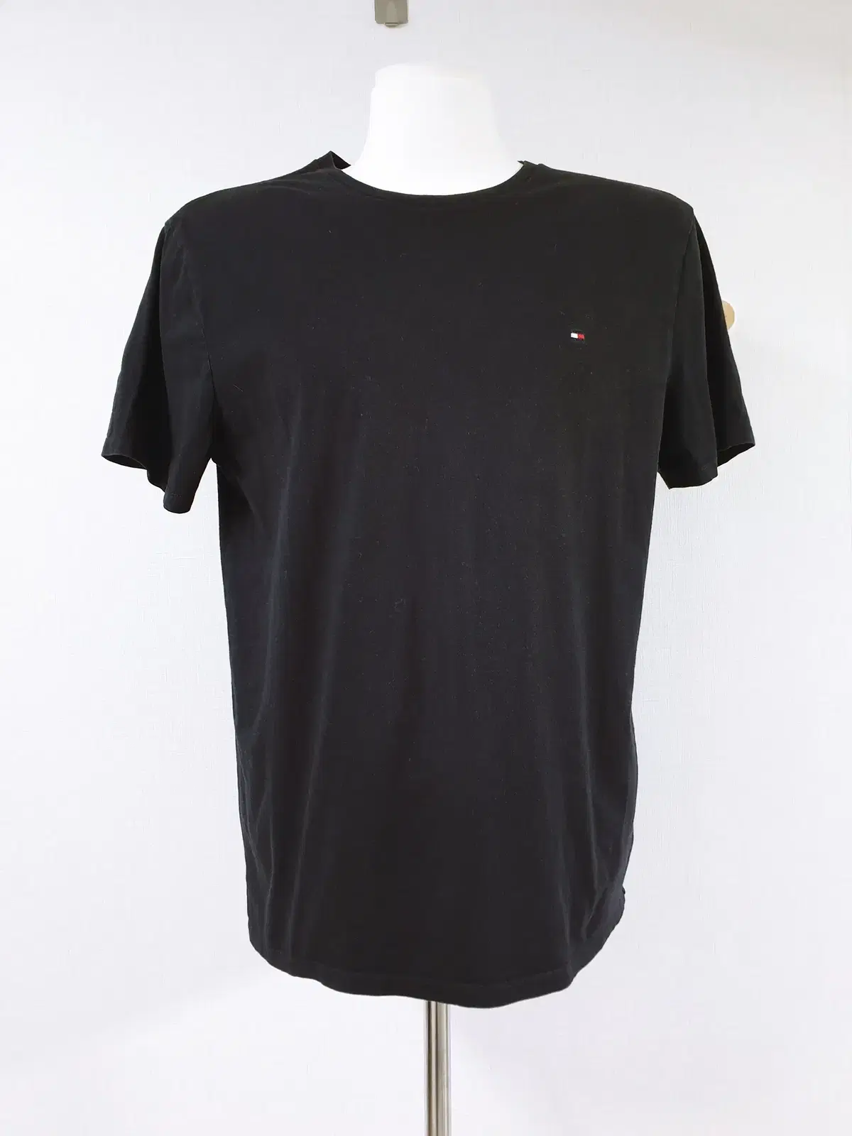 Tommy Hilfiger Men's Basic Short Sleeve T-Shirt 100 Black Cotton L