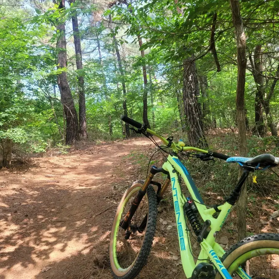 인텐스우지  27.5  m싸이즈 풀샥 올마운틴 mtb 스쿠터 같은 가격대