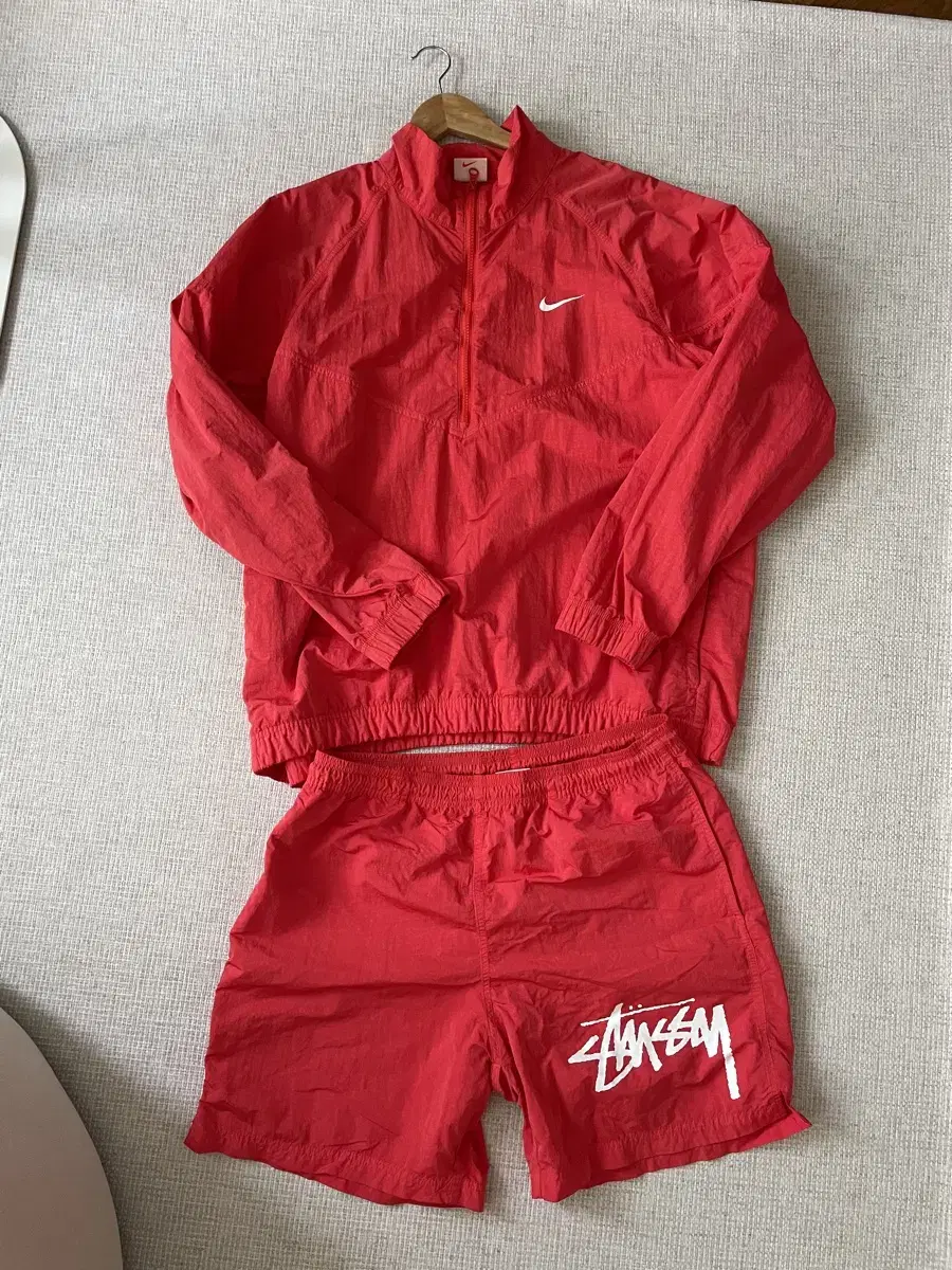 [L,M] Top and bottom set Nike Stussy Natushi Windrunner Jacket Habanero Red