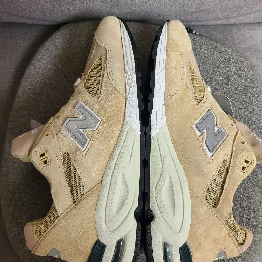 뉴발란스 990v2 KITH  Tan 컬러 290 990 991 992