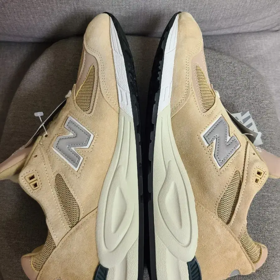 뉴발란스 990v2 KITH  Tan 컬러 290 990 991 992