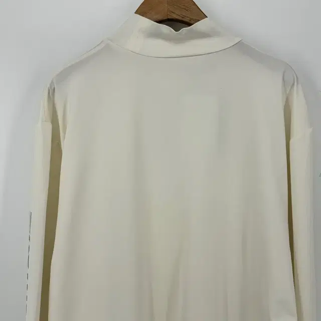 케이스위스 기능성 반폴라 긴팔 티셔츠 (105 size / IVORY)